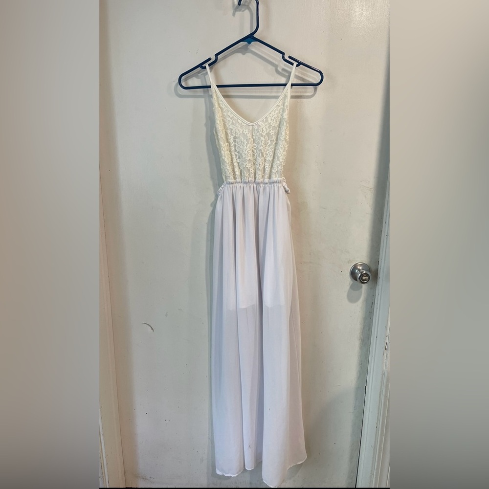 Women’s white lace top maxi dress